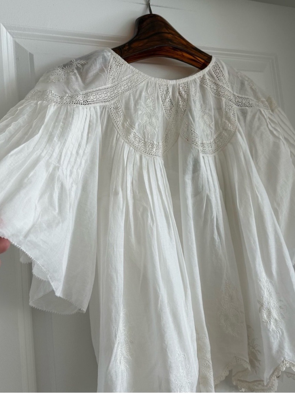 Farm Rio Off-White Embroidered Short Sleeve Blouse - Picture 2 of 7